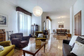Frati Bigi With Two Bedrooms And Parking Florence